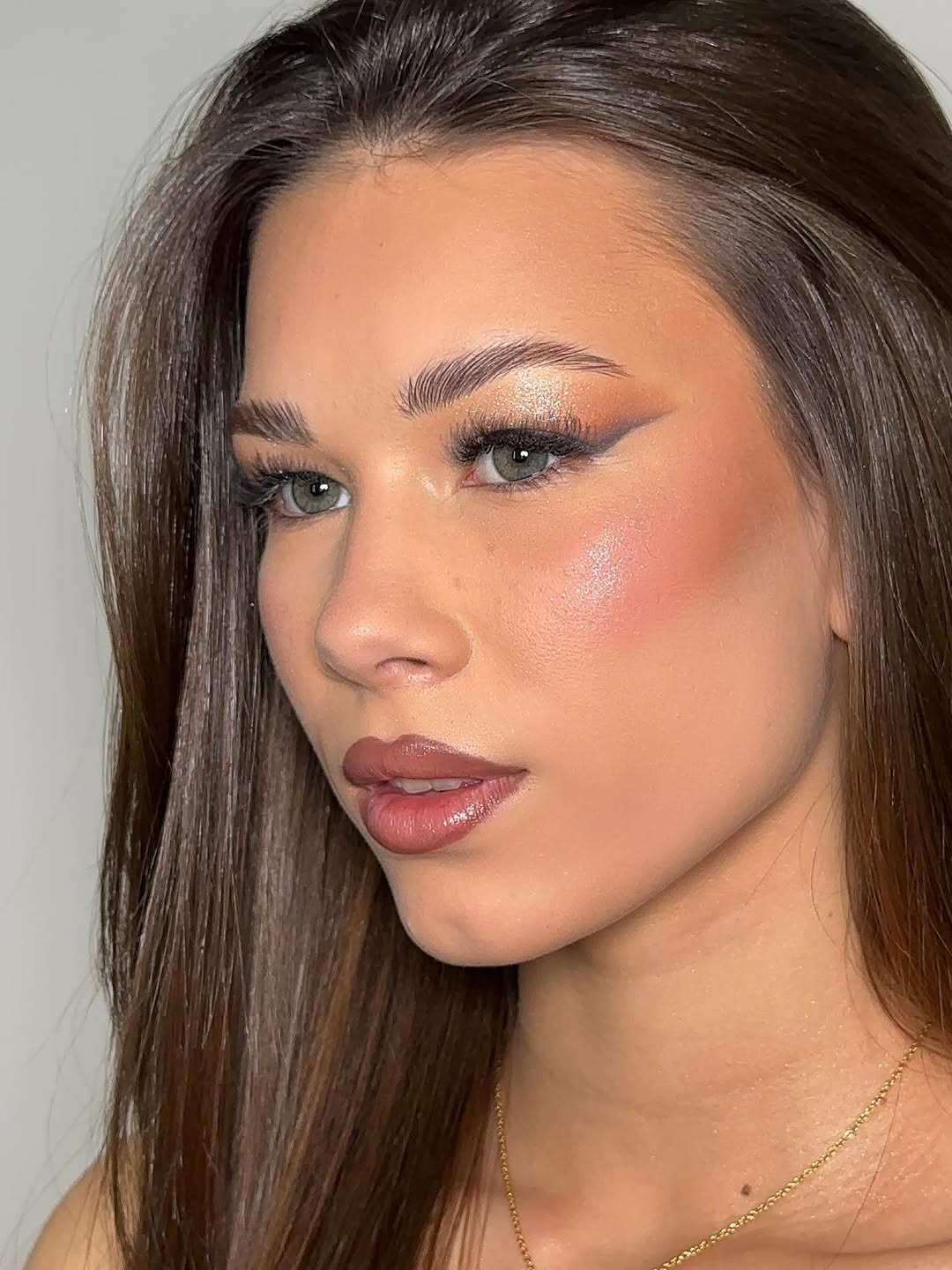 Janin Instagram makeup rad